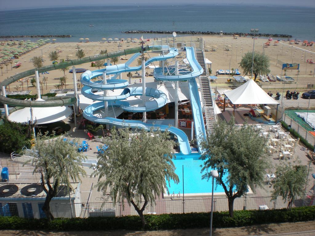 Hotel Villa Dei Gerani Rímini Exterior foto